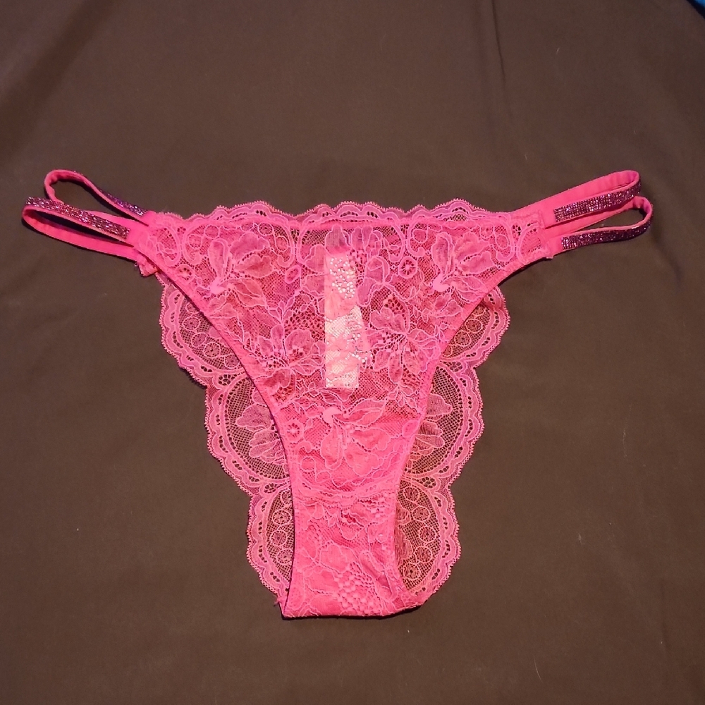 Victoria's Secret Pink Lace Very Sexy Brazilian Pantie Double Shine Straps. NWT